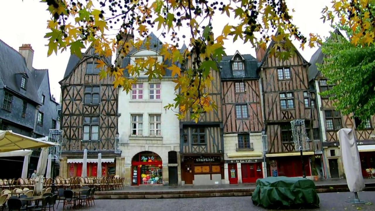 Апартаменты Le Balzac / Colbert - Bord De Loire Тур Экстерьер фото